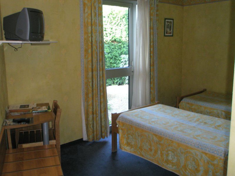 מלון אבריל Logis Domaine Du Moulin Cavier מראה חיצוני תמונה